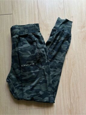 Alphalete Men's Premium V2 Jogger Black Gray Camo Pants Gym/Athletic Sz Small